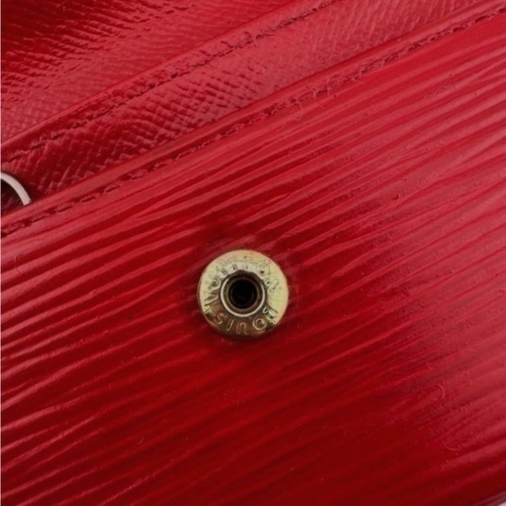 AUTHENTIC Louis Vuitton key holder. Red. - Picture 9 of 14